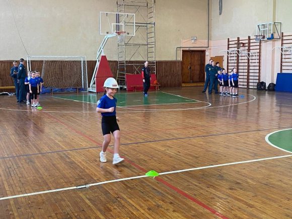 1 класс средняя школа. 3 школа 4 класс. северо задонск школа 5. школа 1 5а класс. школа 1 5а класс.